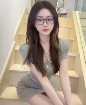 南山西丽06年嫩妹