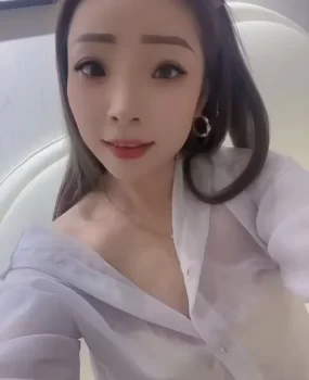 体验小巧妹子