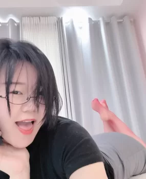 光谷丰满圆润姐姐