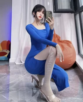 气质长腿淑女草原喝羊奶长大的奶子真大