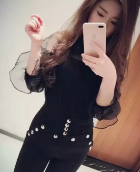 验证皮肤白皙水嫩美女，亲身体验，不瞎逼逼上菜